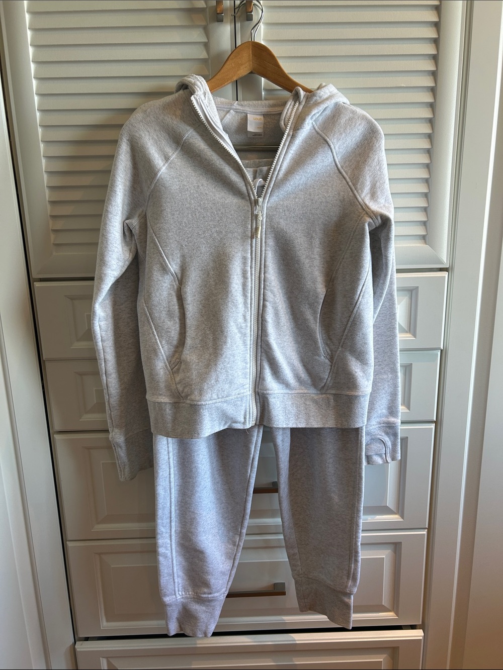 Lole Light Heather Gray Drawstring Jogger and Hoodie set
